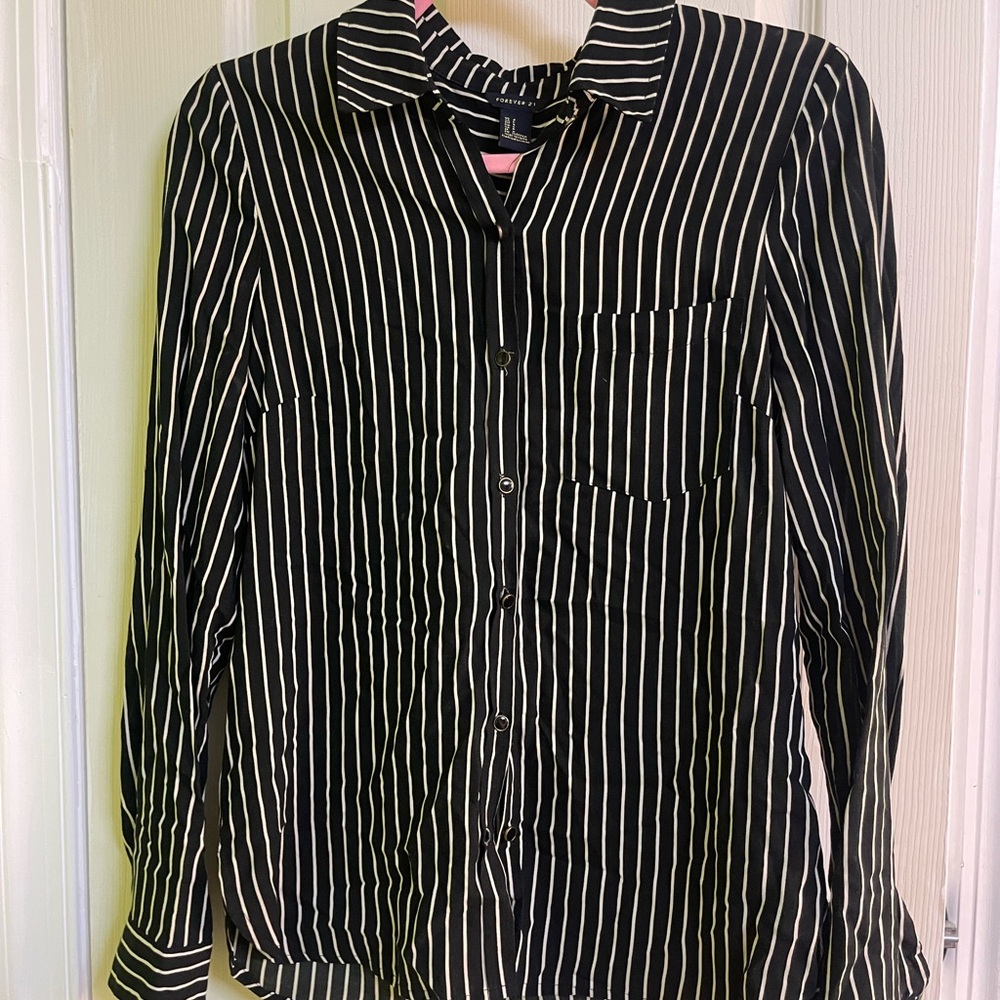Forever 21 Black and White Striped Long Sleeve Blouse